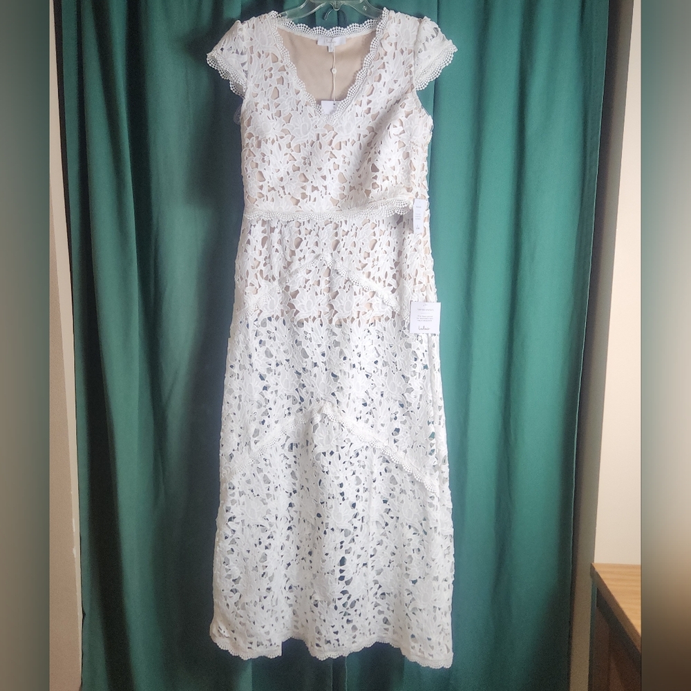 NWT Lulu's White Lace Midi Dress